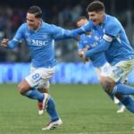 Il Napoli batte il Venezia 1-0 e ritrova la vetta